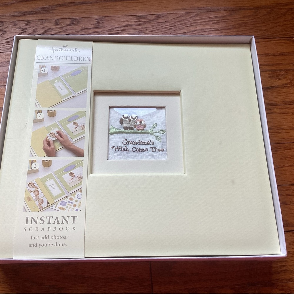 Hallmark Grandchildren Instant Scrapbook
